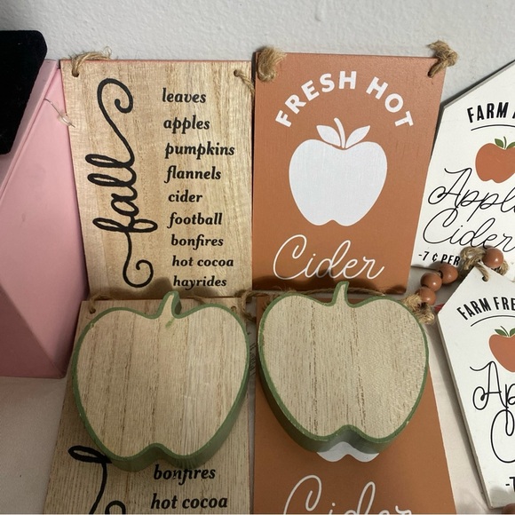 Bullseye Playground Collection 20-Piece Fall Decoration Set from Target - Picture 3 of 7